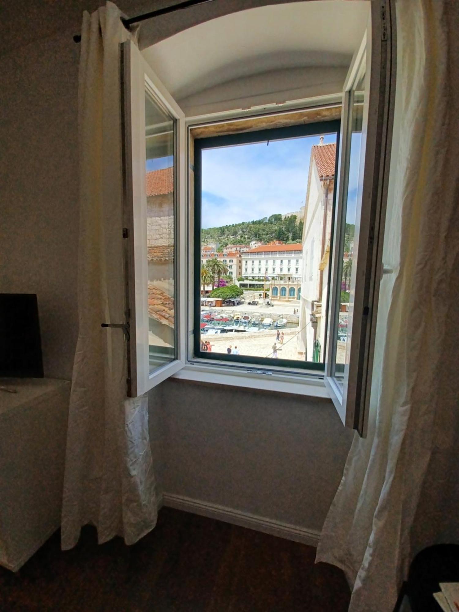 Apartment Lilly With Amazing City View Hvar Town Exterior foto